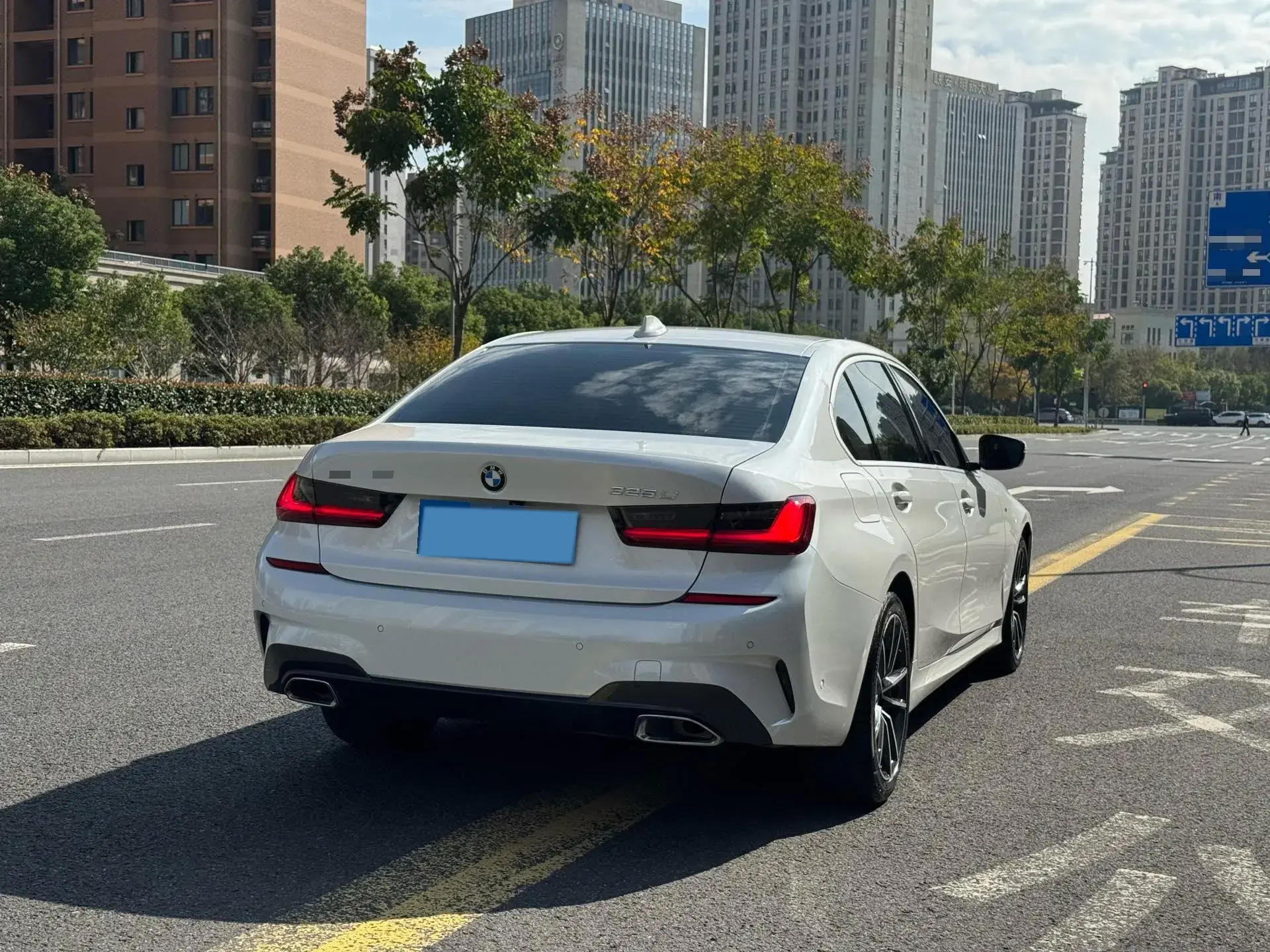 2020 BMW 3 thumbnail 3