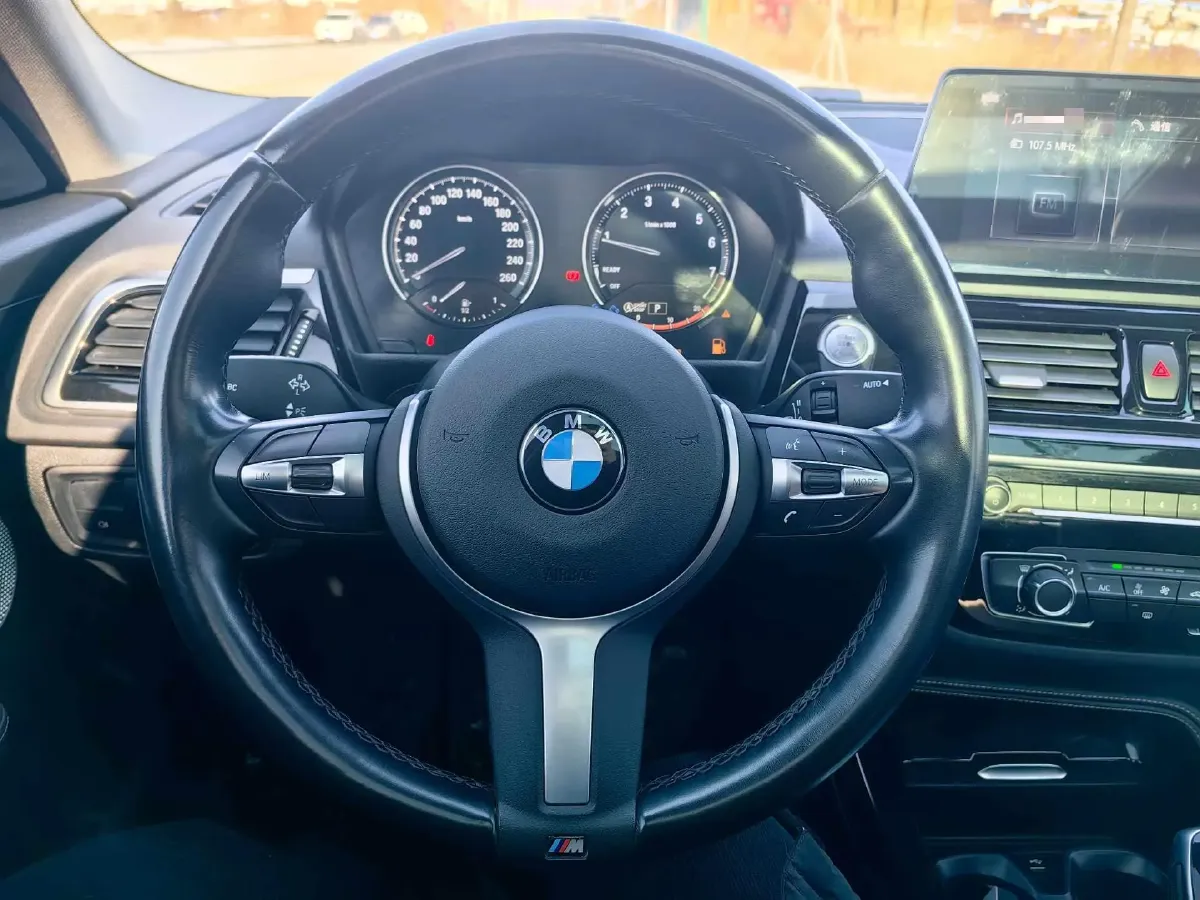 2022 BMW 1 Series 1.5T 140HP L3 7DCT,autocango,china used car exporter,china ev exporter,chinese used car exporter,chinese used ev exporter