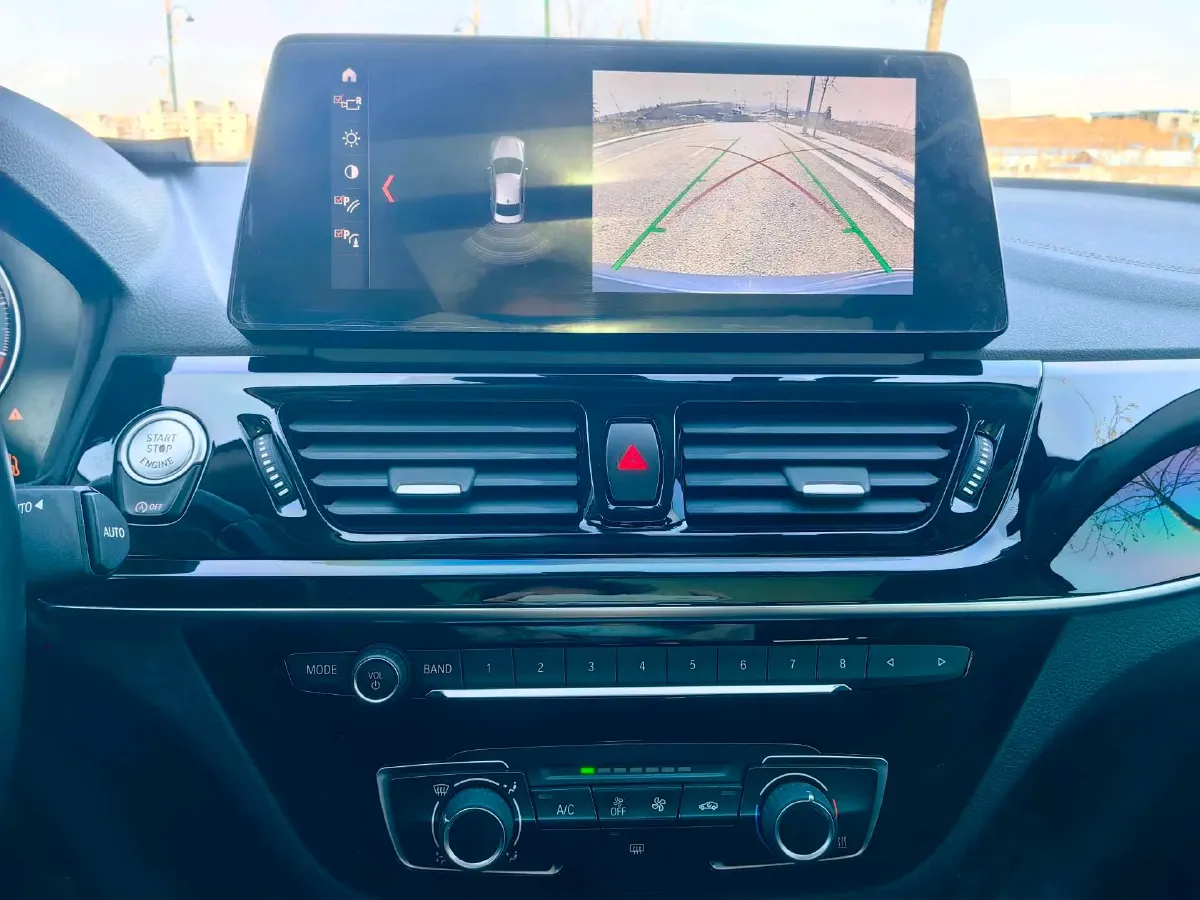 2022 BMW 1 Series 1.5T 140HP L3 7DCT,autocango,china used car exporter,china ev exporter,chinese used car exporter,chinese used ev exporter