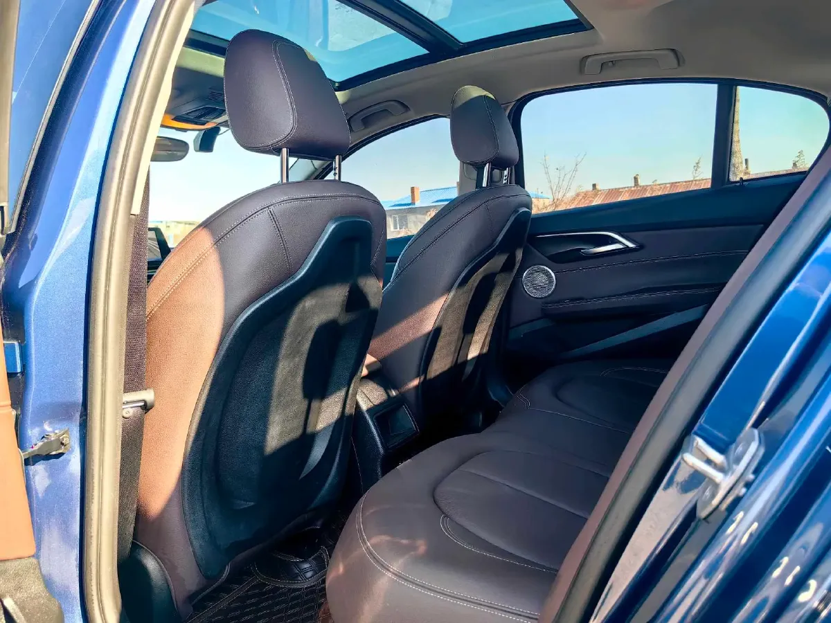 2022 BMW 1 Series 1.5T 140HP L3 7DCT,autocango,china used car exporter,china ev exporter,chinese used car exporter,chinese used ev exporter