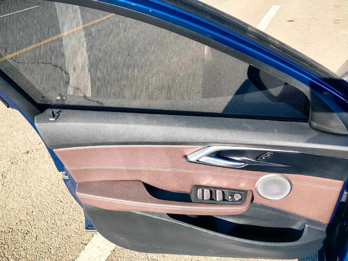 2022 BMW 1 Series 1.5T 140HP L3 7DCT,autocango,china used car exporter,china ev exporter,chinese used car exporter,chinese used ev exporter