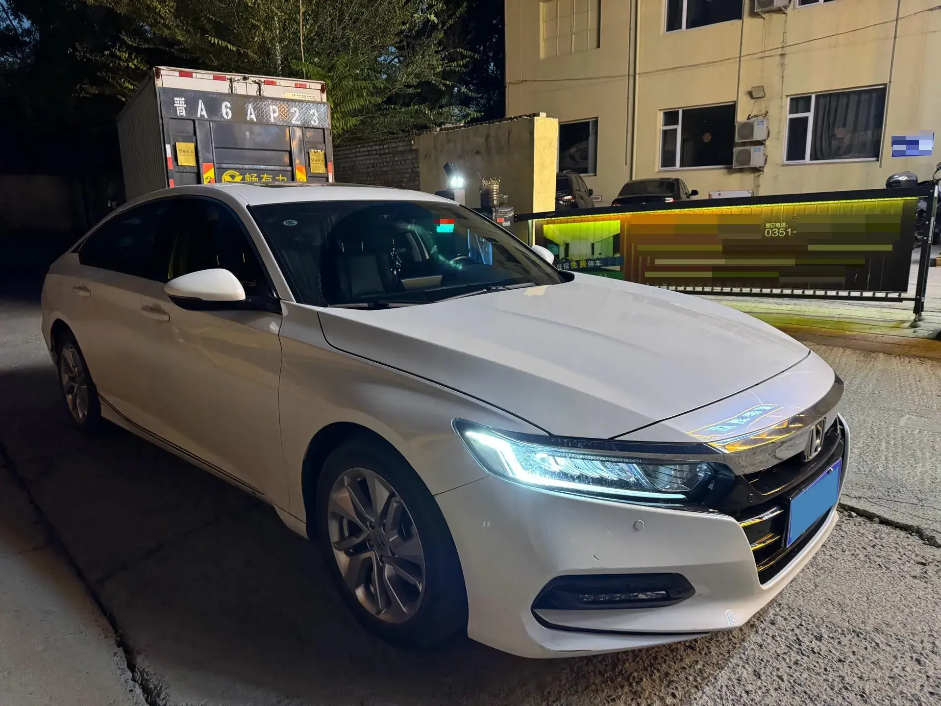 2018 HONDA ACCORD thumbnail 2