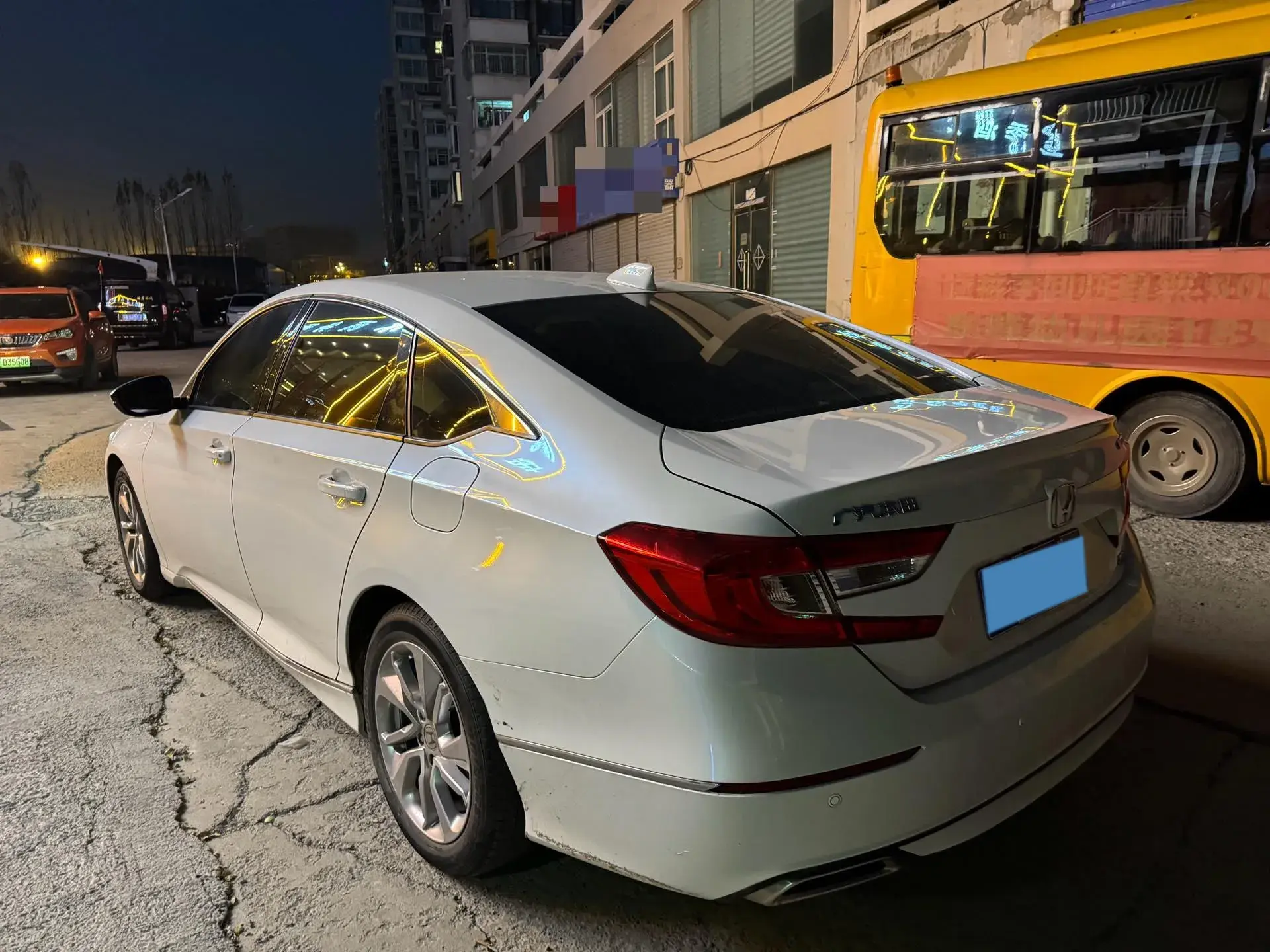 2018 HONDA ACCORD thumbnail 4