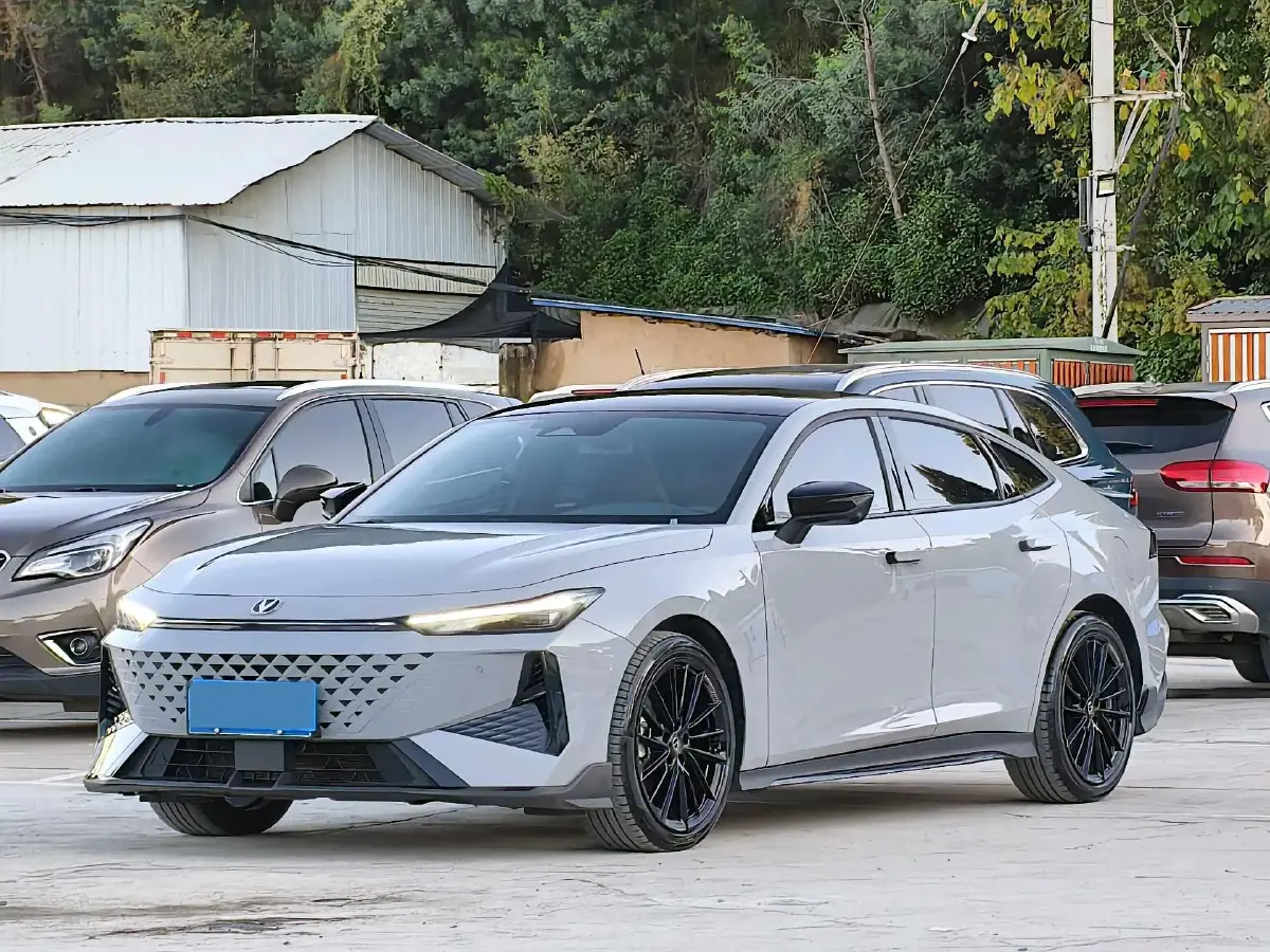 2024 ChangAn UNI-V 1.5T 188HP L4 7DCT