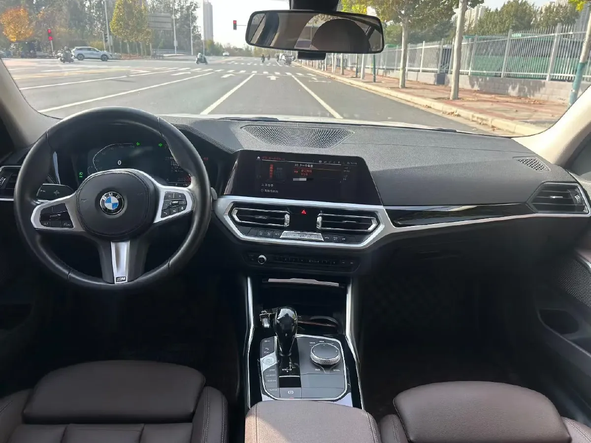 2020 BMW 3 Series 2.0T 156HP L4 8AT,autocango,china used car exporter,china ev exporter,chinese used car exporter,chinese used ev exporter
