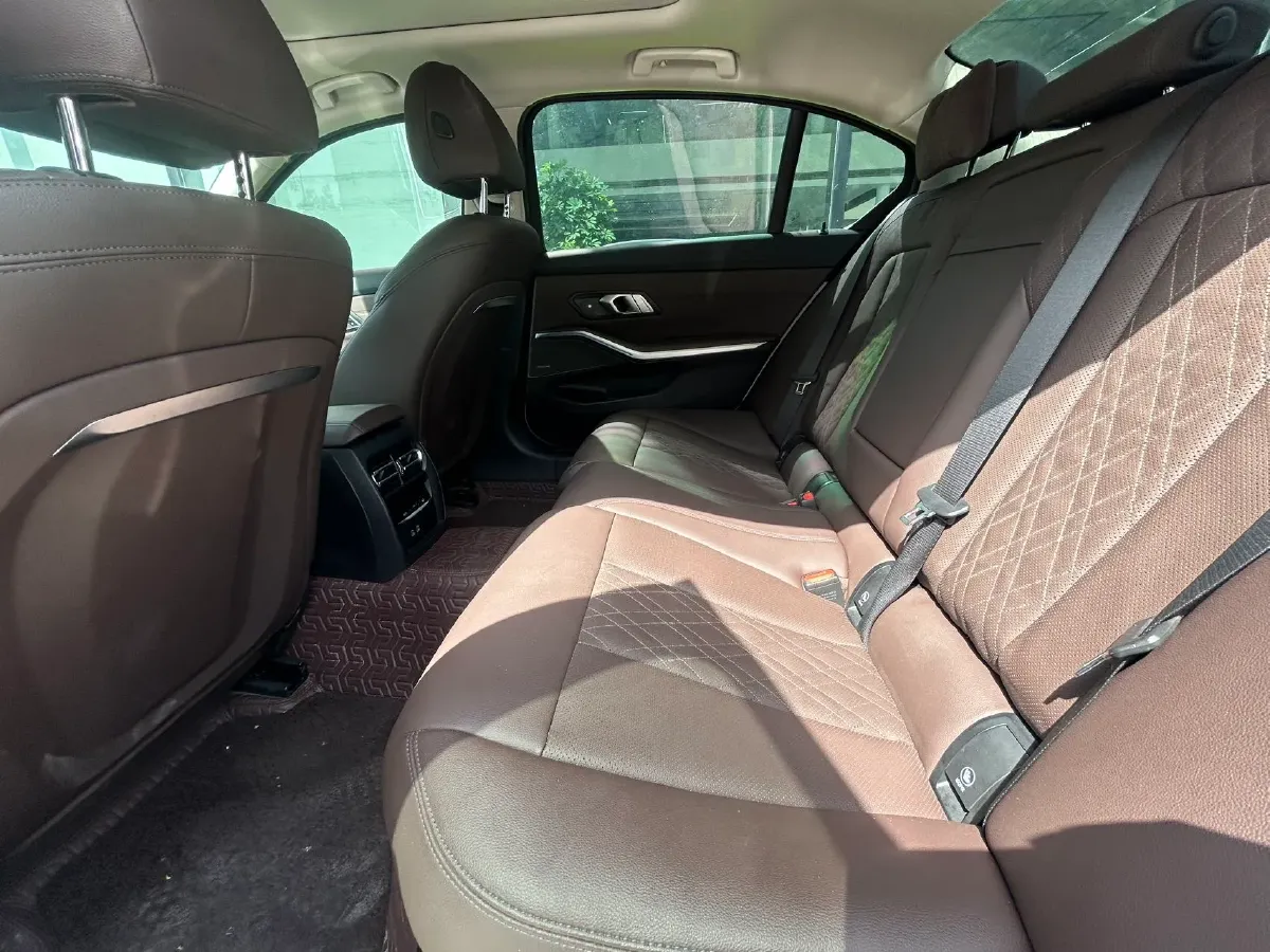 2023 BMW 3 Series 2.0T 184HP L4 8AT,autocango,china used car exporter,china ev exporter,chinese used car exporter,chinese used ev exporter