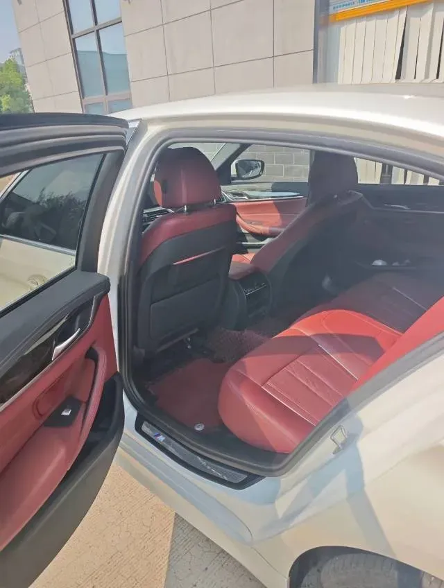 2022 BMW 5 Series 2.0T 184HP L4 8AT,autocango,china used car exporter,china ev exporter,chinese used car exporter,chinese used ev exporter