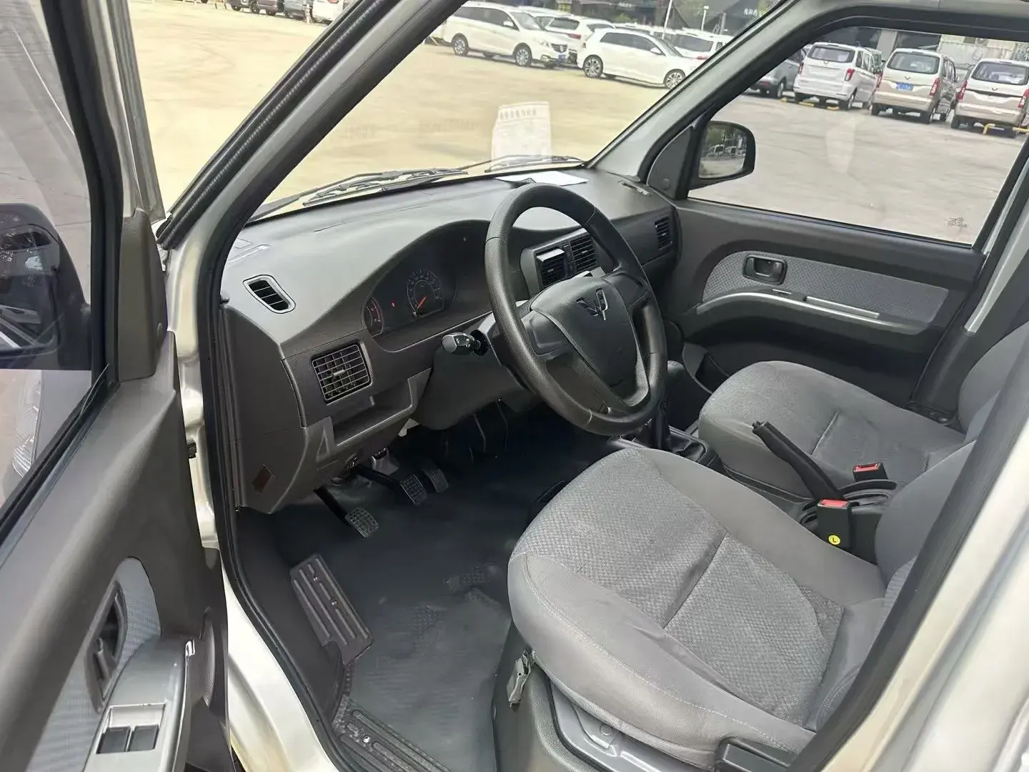 2021 WULING RONGGUANG thumbnail 4