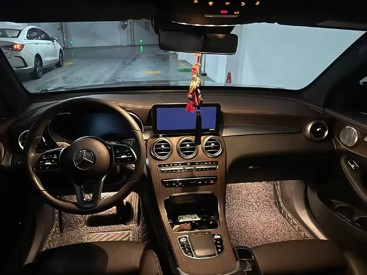 2021 Mercedes-Benz GLC Class 2.0T 258HP L4 9AT,autocango,china used car exporter,china ev exporter,chinese used car exporter,chinese used ev exporter