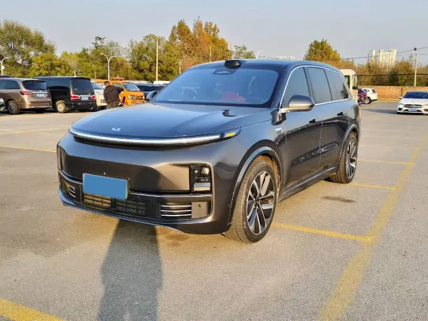 2022 LI L9 view 1