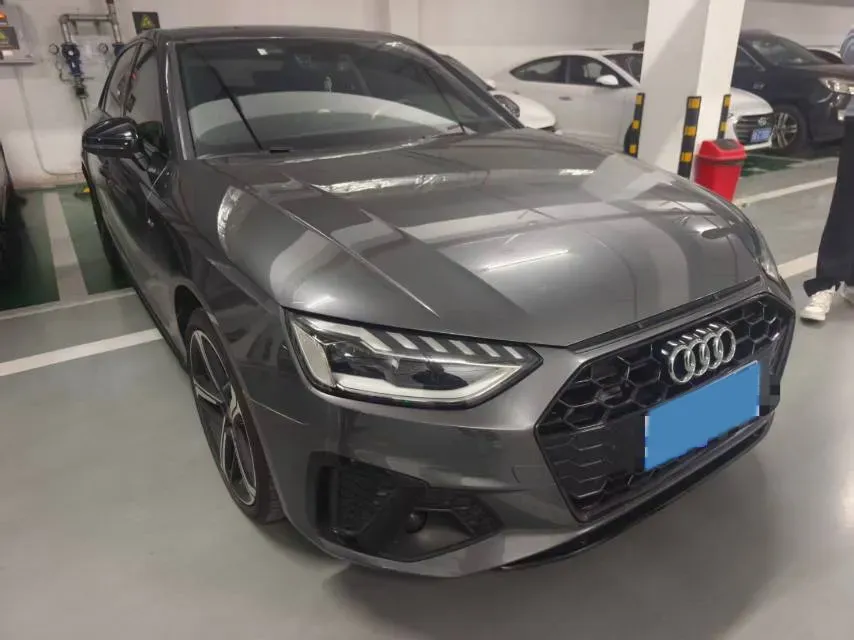 2023 Audi A4L 2.0T 190HP L4 7DCT,autocango,china used car exporter,china ev exporter,chinese used car exporter,chinese used ev exporter