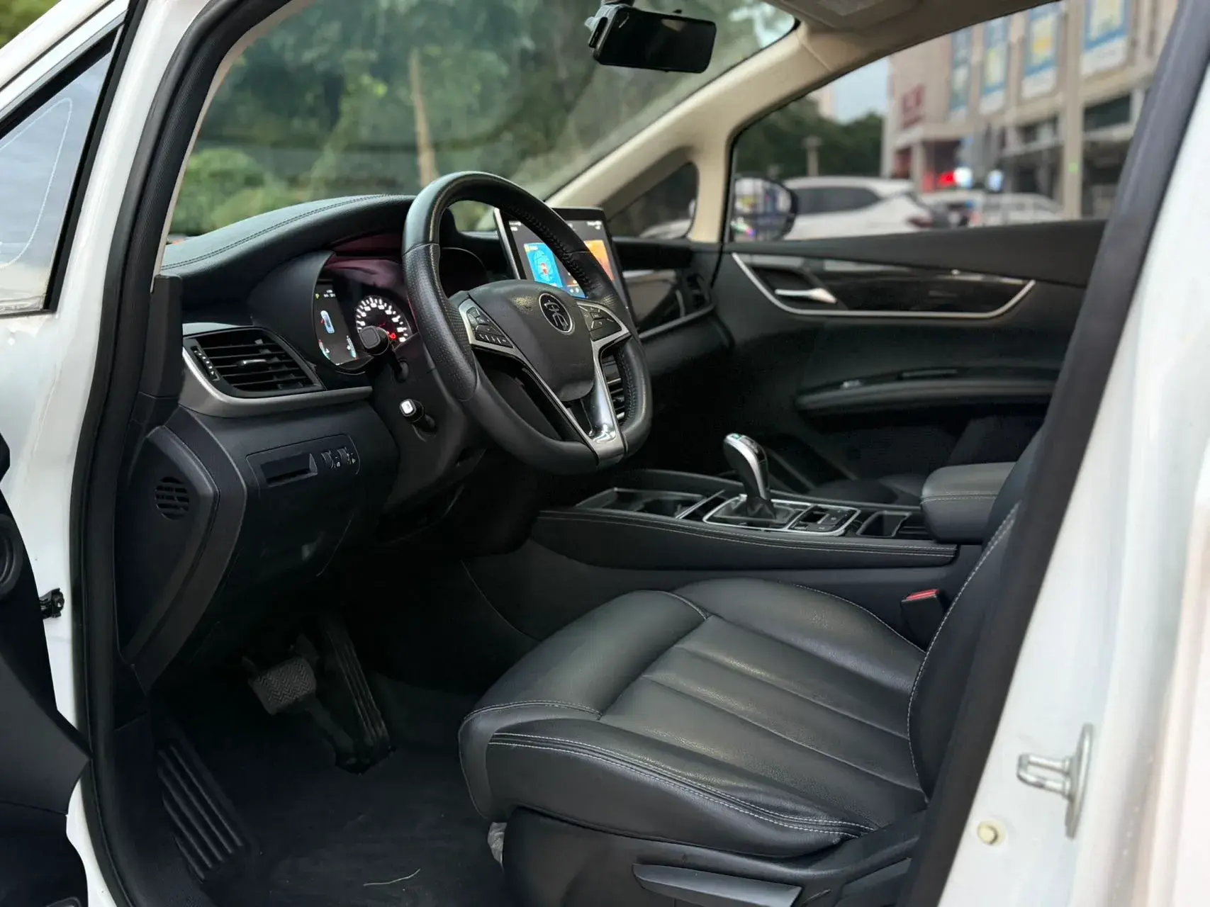 2019 BYD SONG thumbnail 4