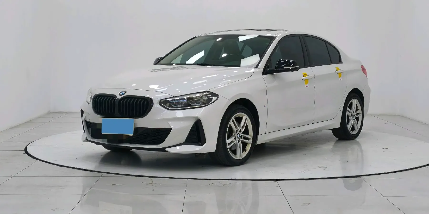 2022 BMW 1 Series 1.5T 140HP L3 7DCT,autocango,china used car exporter,china ev exporter,chinese used car exporter,chinese used ev exporter