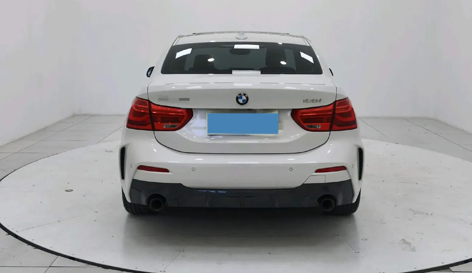 2022 BMW 1 Series 1.5T 140HP L3 7DCT,autocango,china used car exporter,china ev exporter,chinese used car exporter,chinese used ev exporter