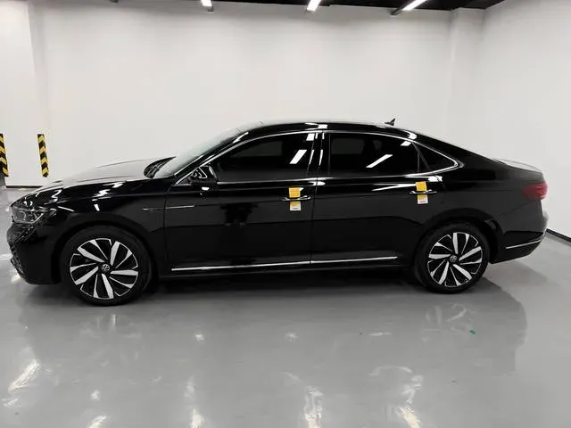 2021 Volkswagen Passat 2.0T 186HP L4 7DCT,autocango,china used car exporter,china ev exporter,chinese used car exporter,chinese used ev exporter