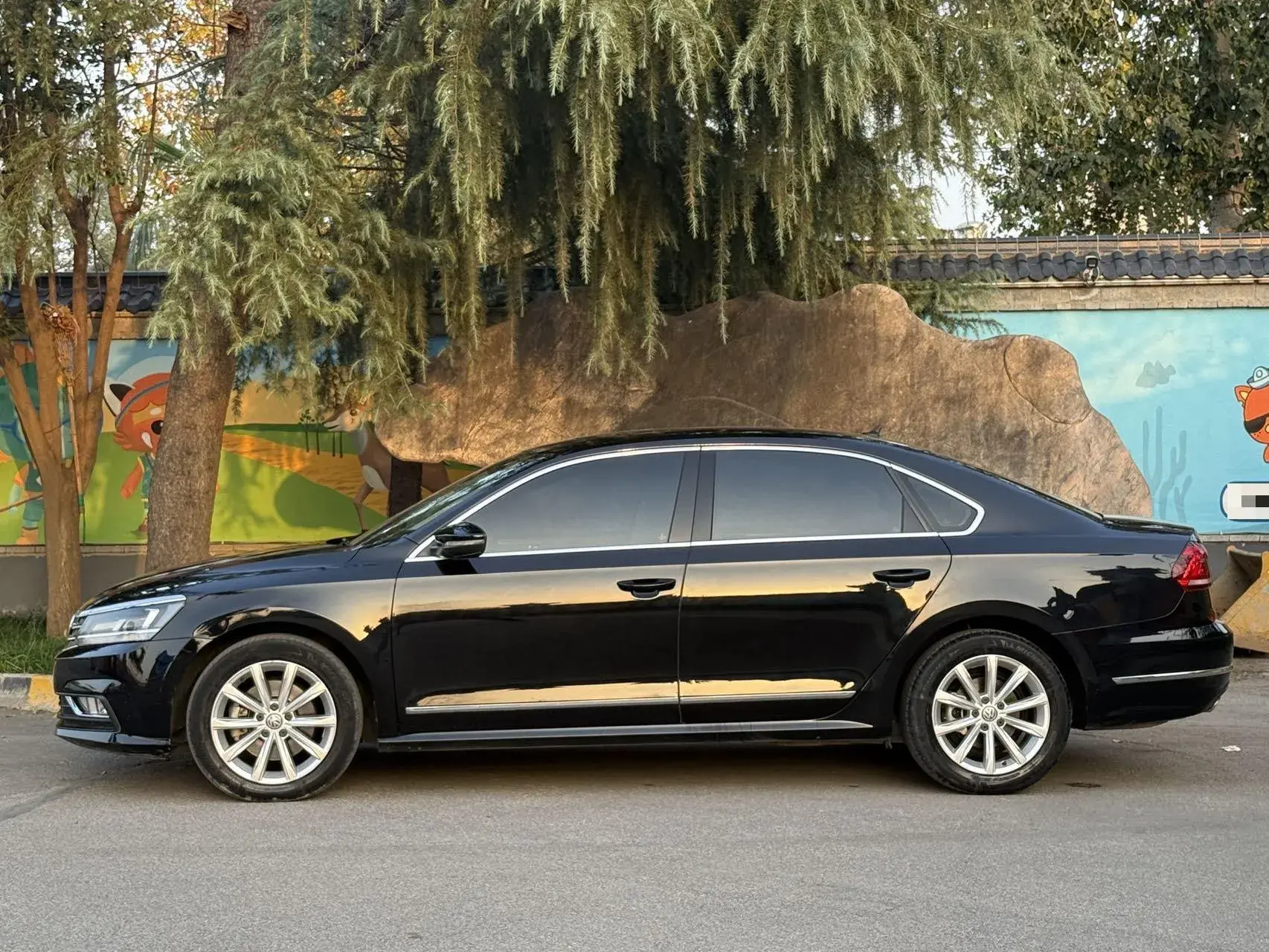 2017 VOLKSWAGEN PASSAT thumbnail 3