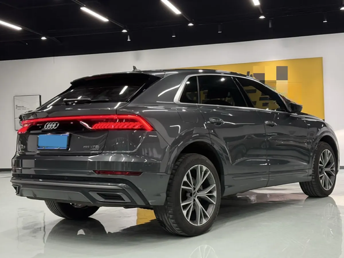 2021 Audi Q8 3.0T 340HP V6 8AT,autocango,china used car exporter,china ev exporter,chinese used car exporter,chinese used ev exporter