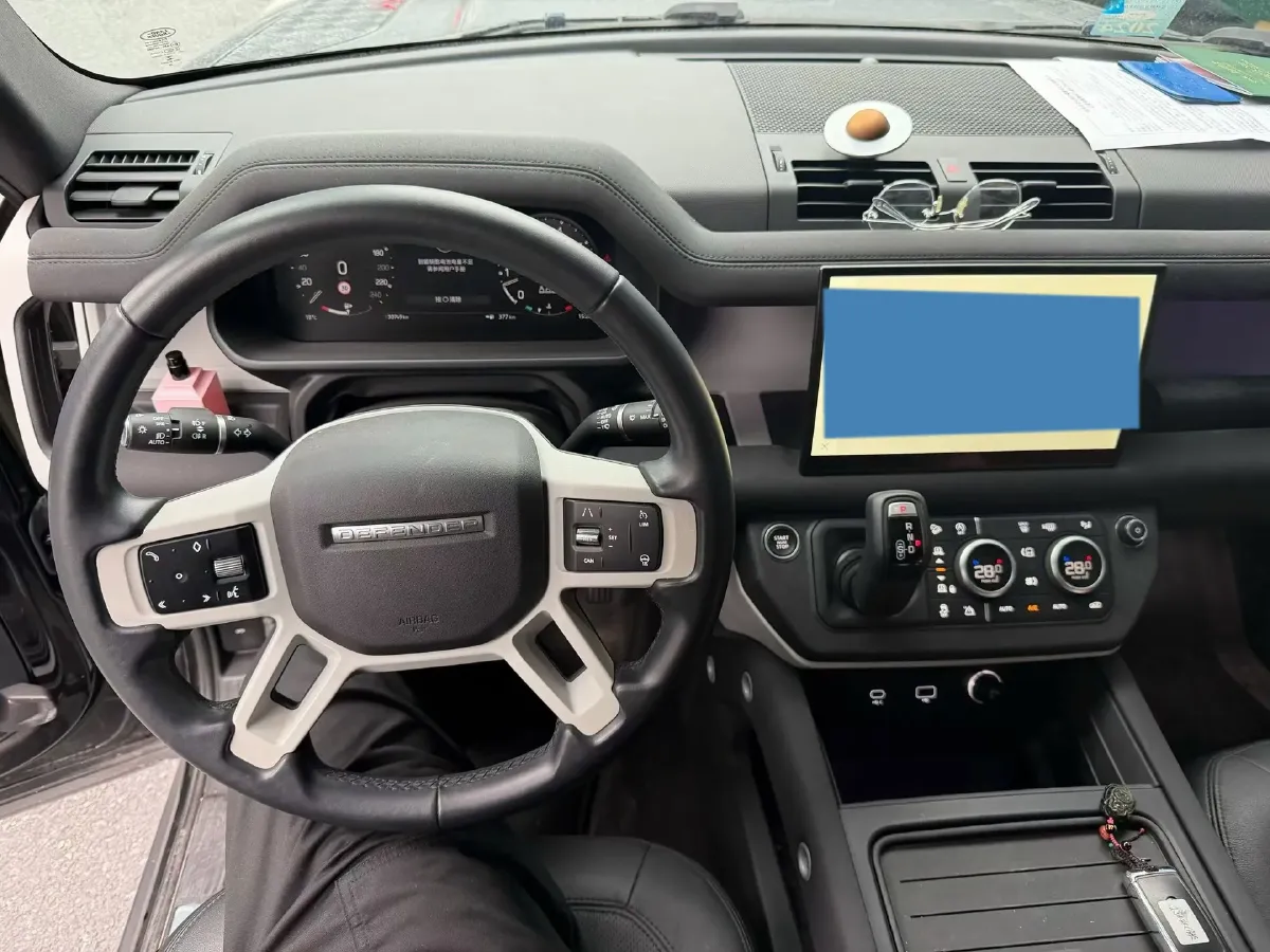 2023 Land Rover Defender 3.0T 400HP L6 8AT,autocango,china used car exporter,china ev exporter,chinese used car exporter,chinese used ev exporter