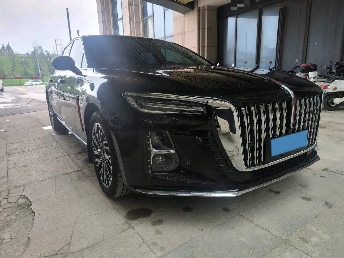 2024 HONGQI H5 thumbnail 2