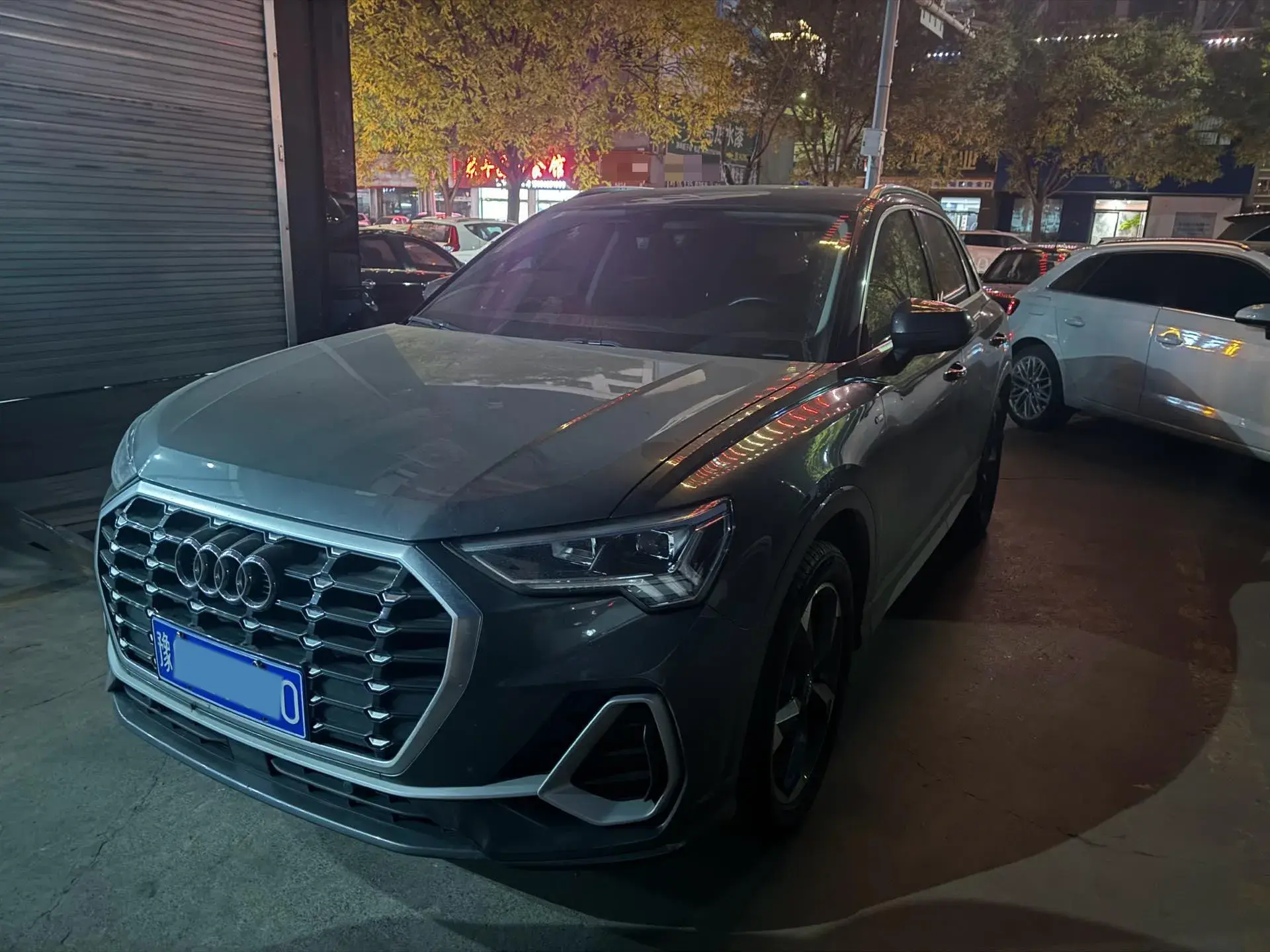 2020 AUDI Q3 view 1