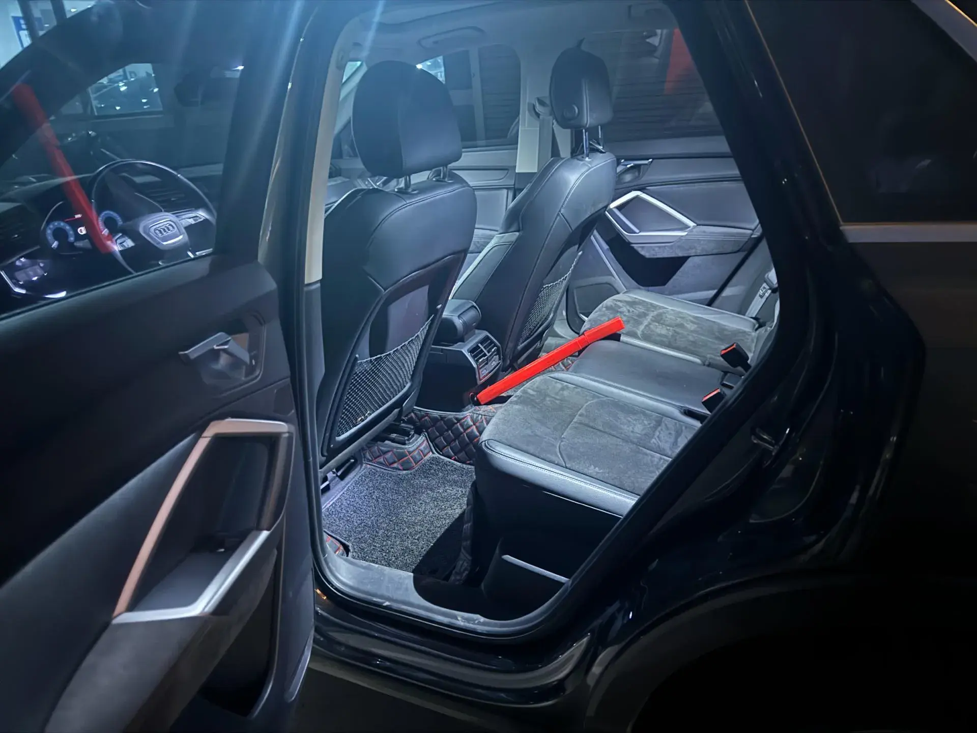 2020 AUDI Q3 thumbnail 3