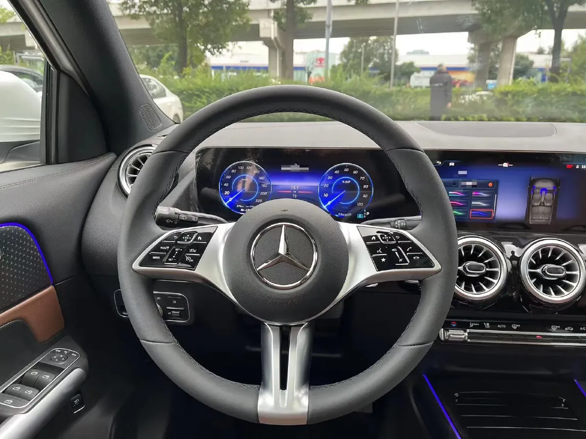 2025 Mercedes-Benz EQA Class BEV 73.5KWH,autocango,china used car exporter,china ev exporter,chinese used car exporter,chinese used ev exporter