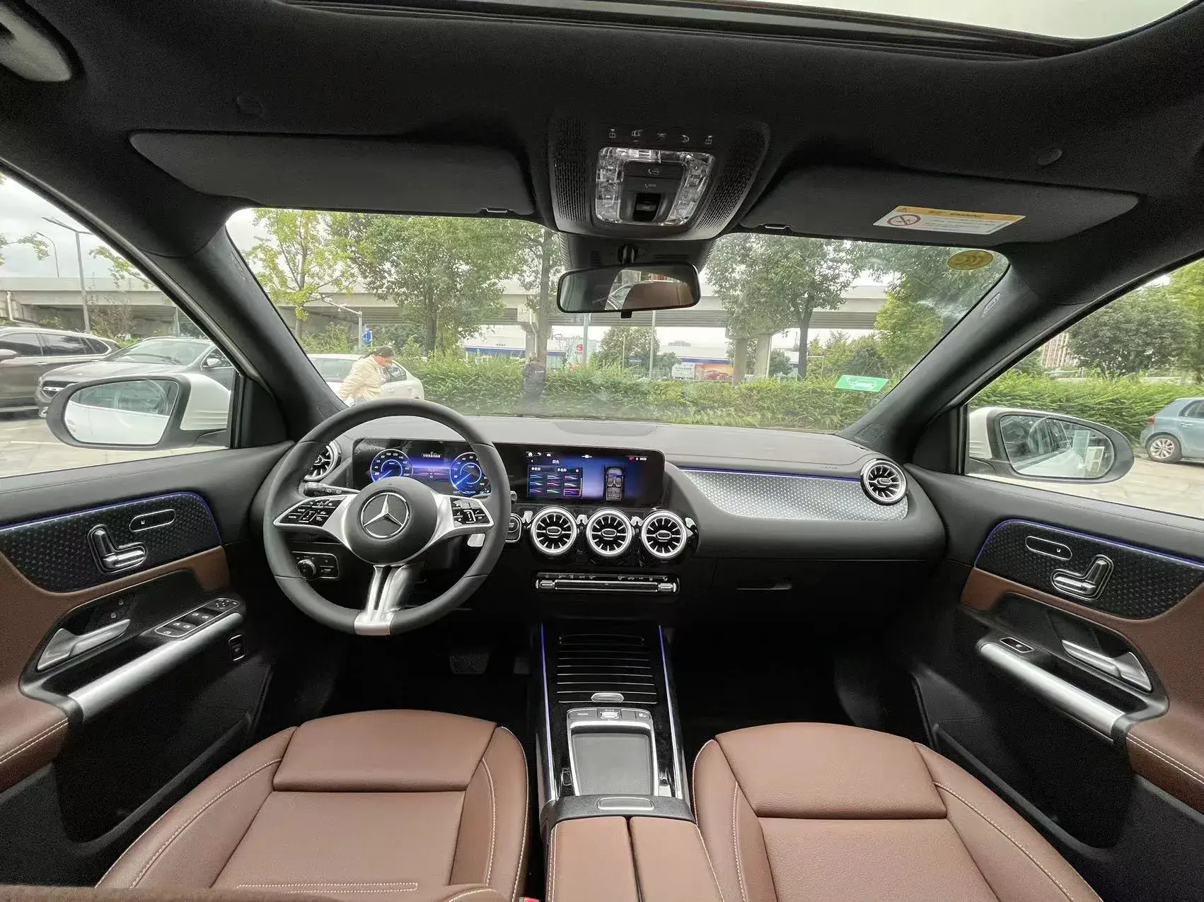 2025 MERCEDES-BENZ EQA thumbnail 4