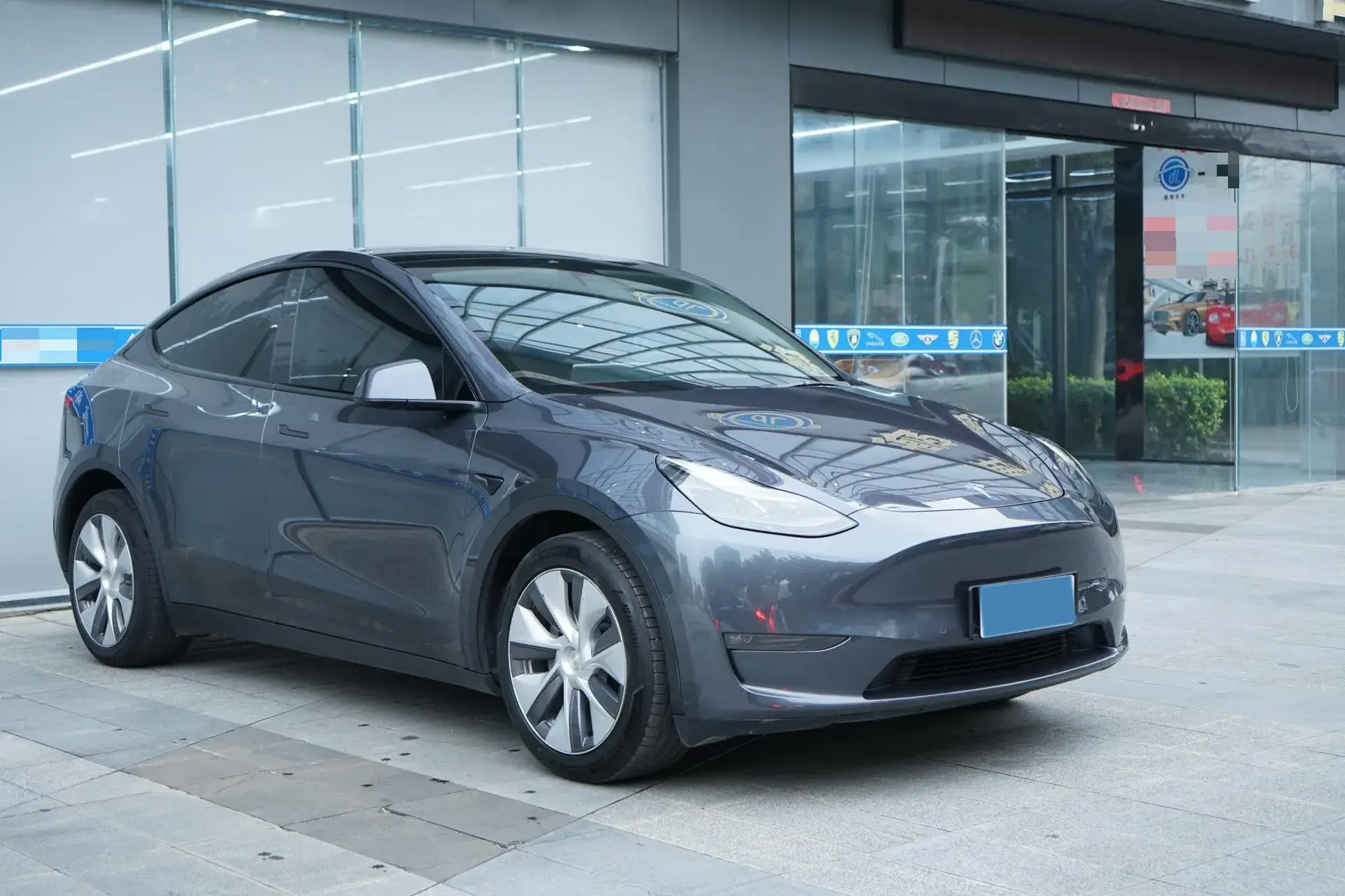 2022 TESLA MODEL thumbnail 3