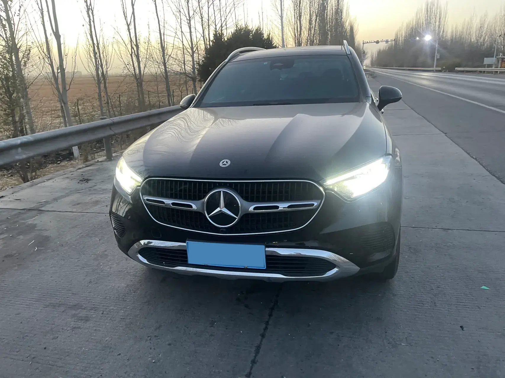 2023 MERCEDES-BENZ GLC thumbnail 2