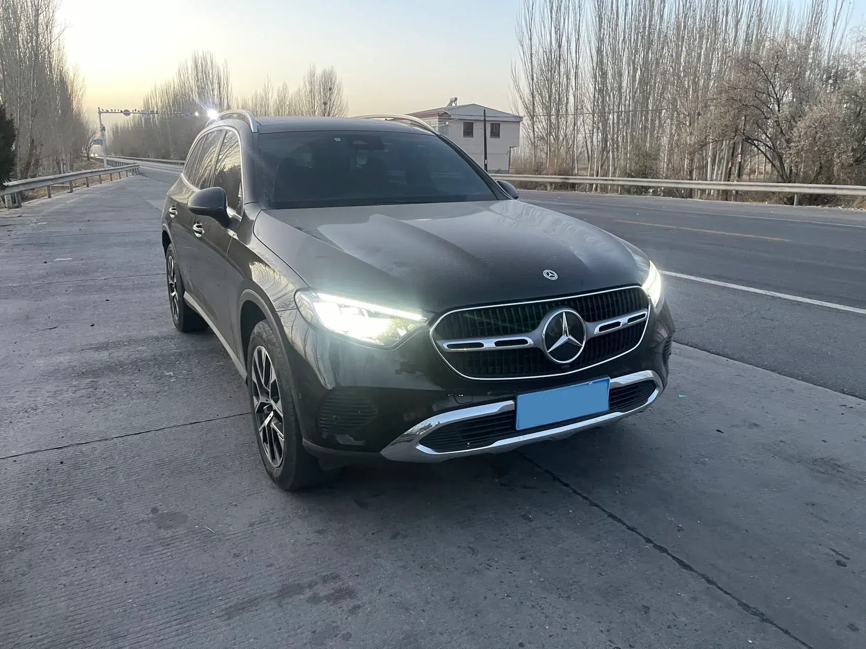 2023 MERCEDES-BENZ GLC thumbnail 3