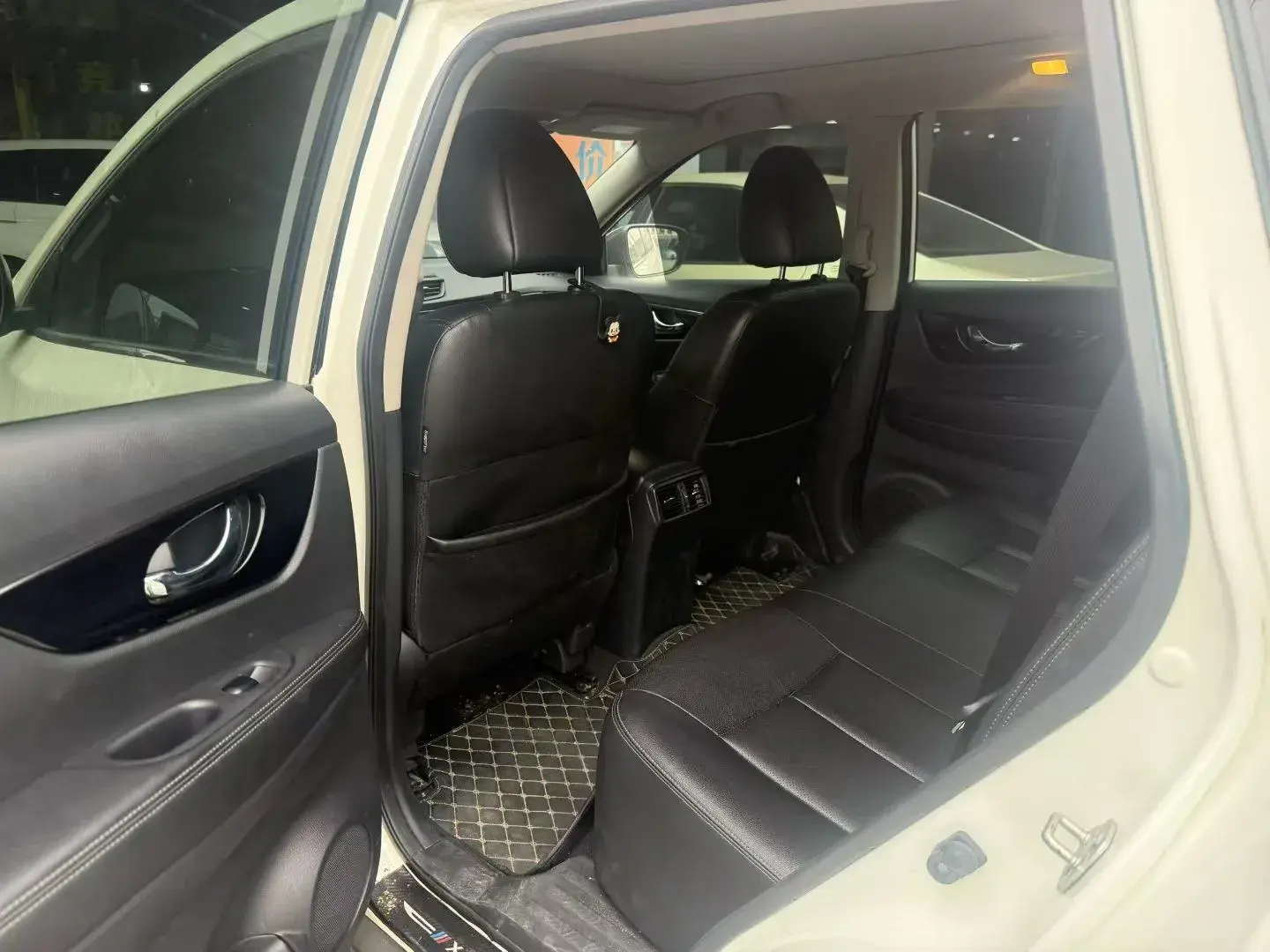 2021 NISSAN X-TRAIL thumbnail 3