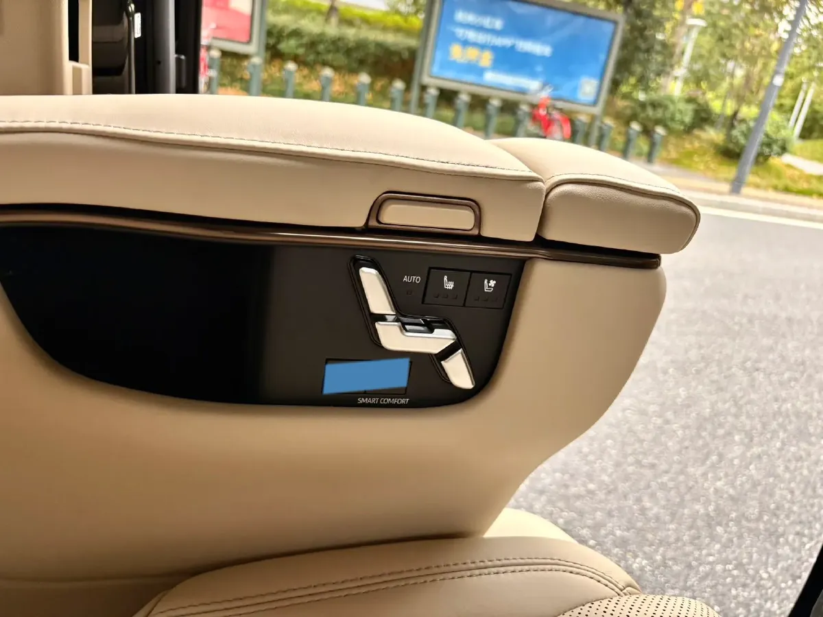 2025 Toyota Alphard 2.5L 190HP L4 E-CVT Hybrid,autocango,china used car exporter,china ev exporter,chinese used car exporter,chinese used ev exporter