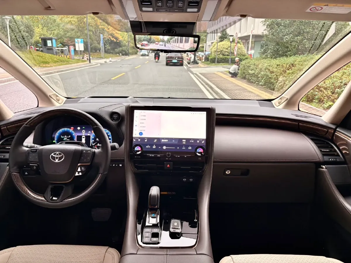 2025 Toyota Alphard 2.5L 190HP L4 E-CVT Hybrid,autocango,china used car exporter,china ev exporter,chinese used car exporter,chinese used ev exporter