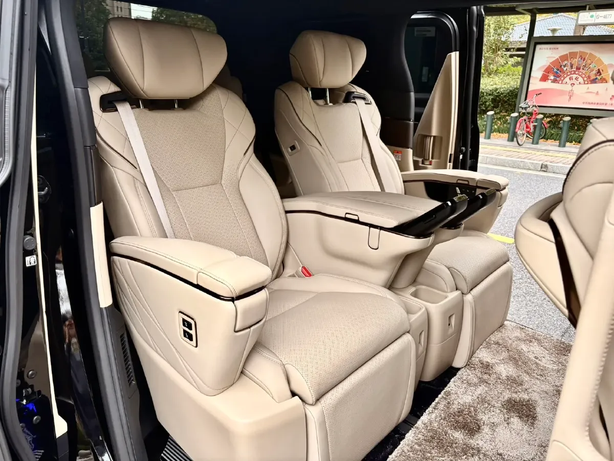 2025 Toyota Alphard 2.5L 190HP L4 E-CVT Hybrid,autocango,china used car exporter,china ev exporter,chinese used car exporter,chinese used ev exporter