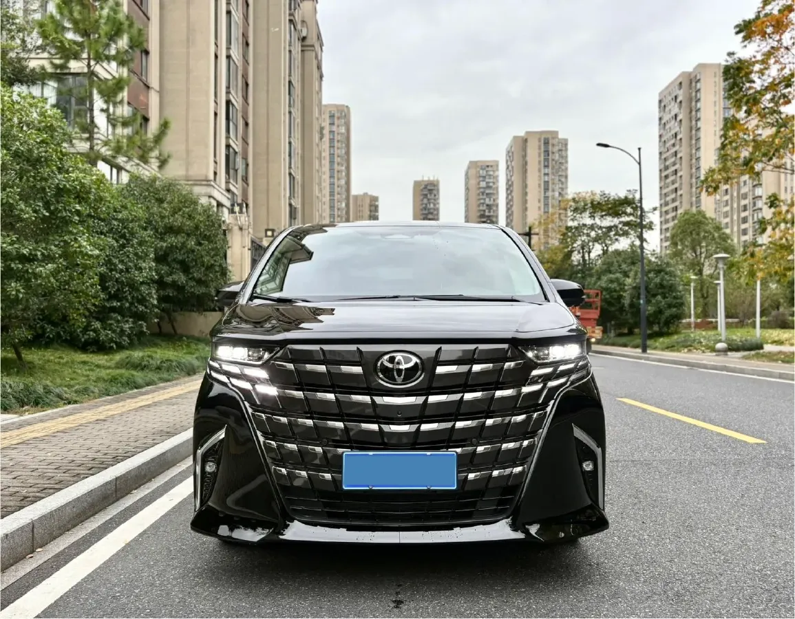 2025 Toyota Alphard 2.5L 190HP L4 E-CVT Hybrid,autocango,china used car exporter,china ev exporter,chinese used car exporter,chinese used ev exporter