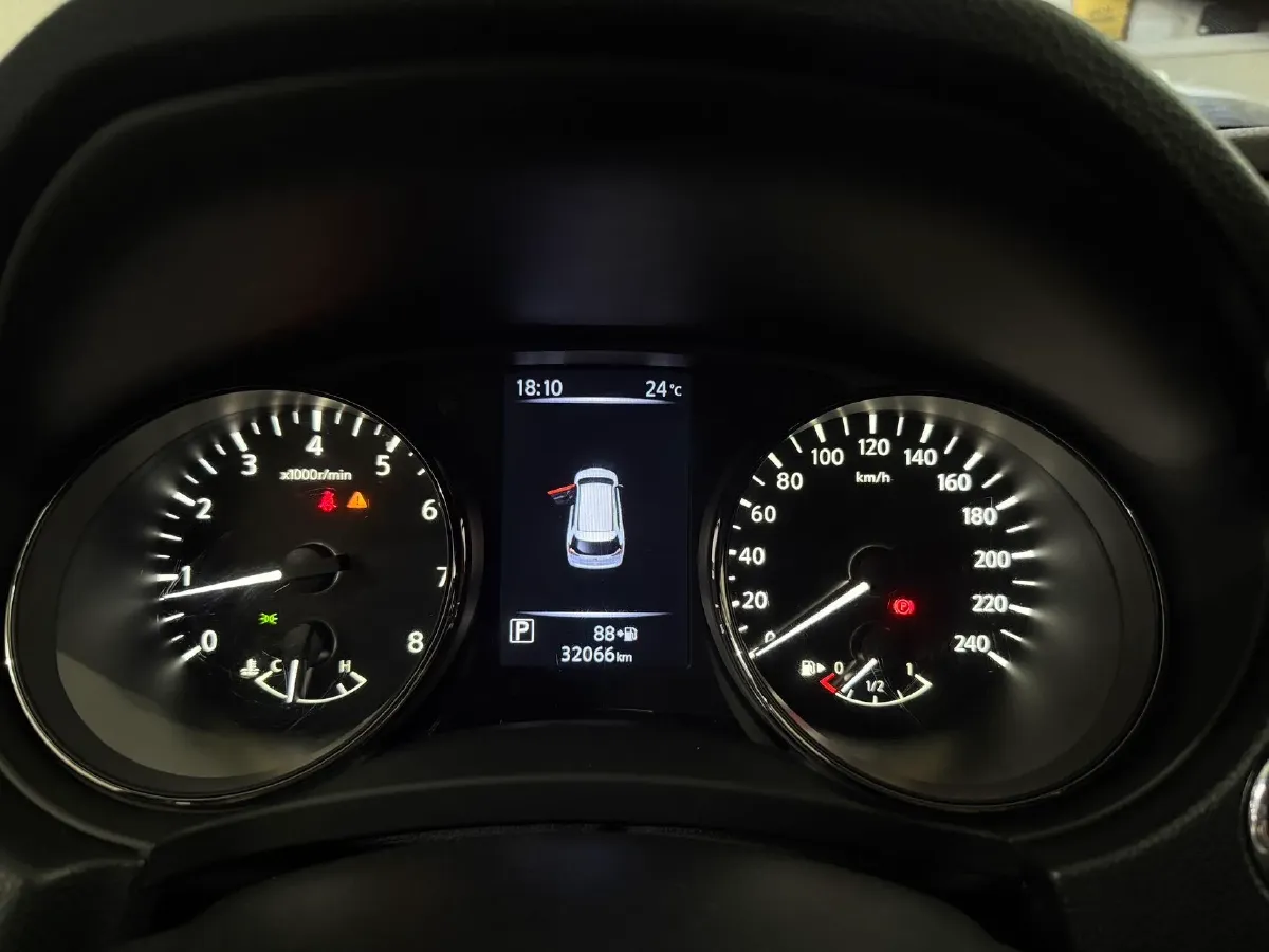 2021 Nissan X-Trail 2.0L 151HP L4 CVT,autocango,china used car exporter,china ev exporter,chinese used car exporter,chinese used ev exporter