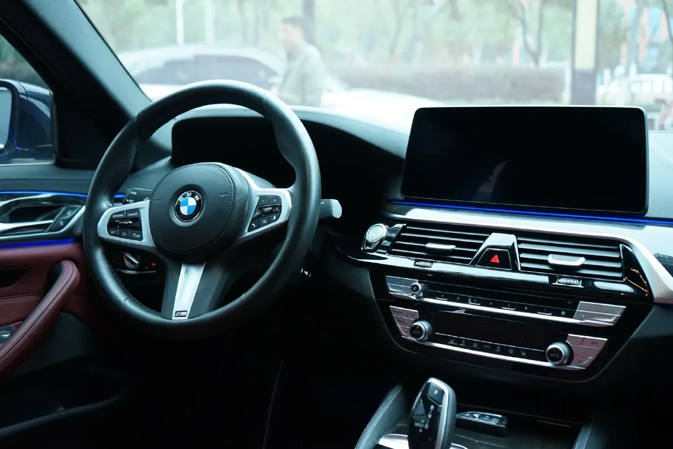 2022 BMW 5 Series 2.0T 184HP L4 8AT,autocango,china used car exporter,china ev exporter,chinese used car exporter,chinese used ev exporter