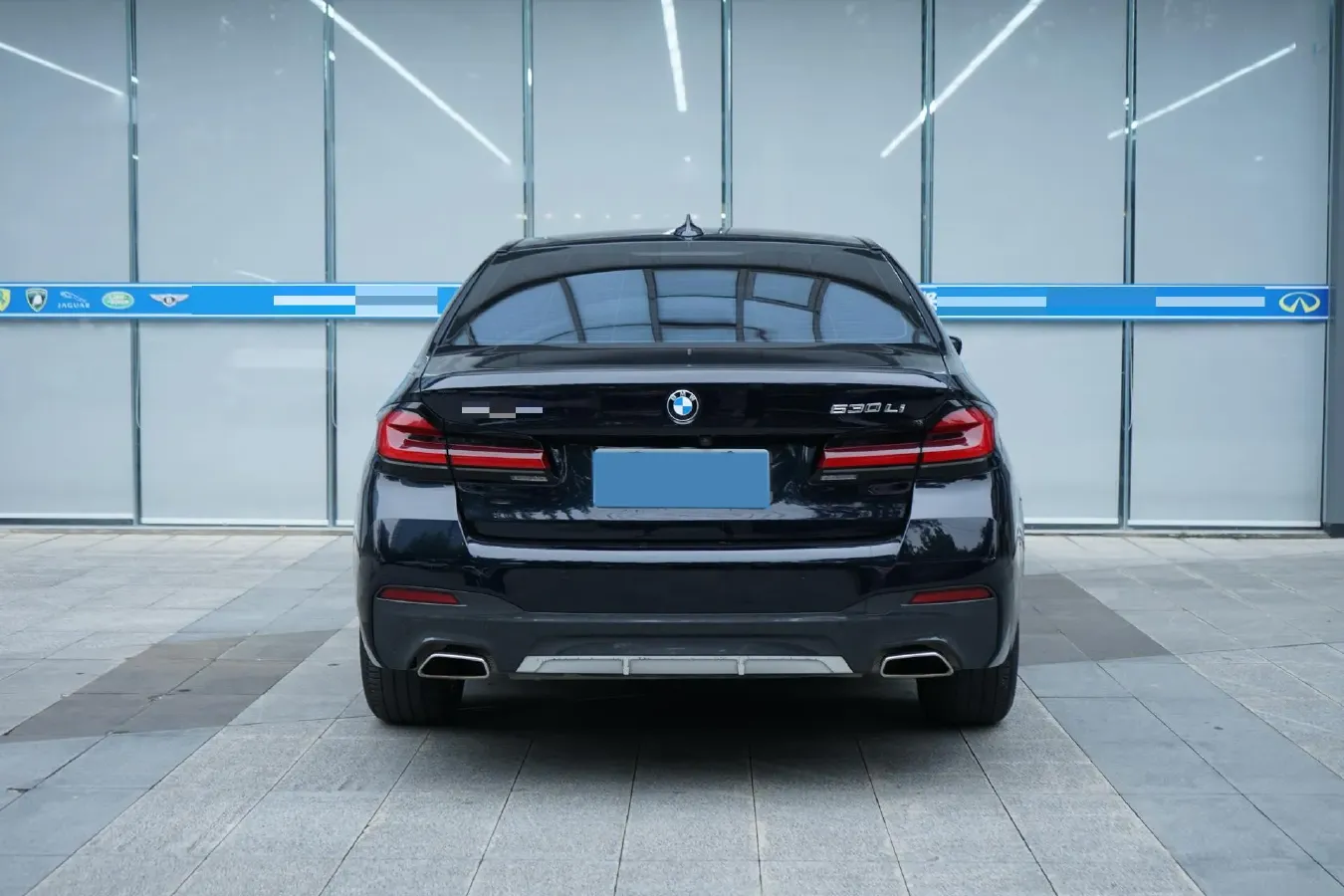 2022 BMW 5 Series 2.0T 184HP L4 8AT,autocango,china used car exporter,china ev exporter,chinese used car exporter,chinese used ev exporter