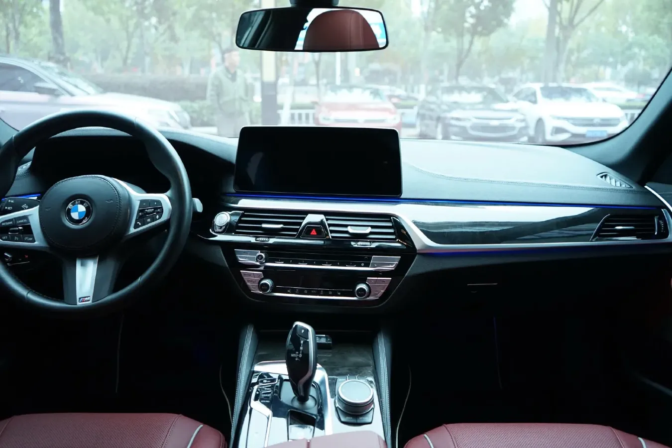 2022 BMW 5 Series 2.0T 184HP L4 8AT,autocango,china used car exporter,china ev exporter,chinese used car exporter,chinese used ev exporter