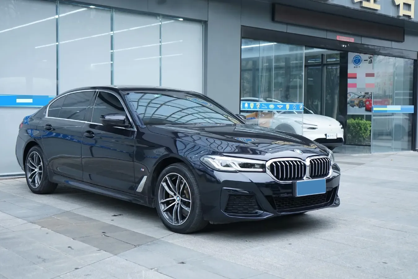 2022 BMW 5 Series 2.0T 184HP L4 8AT,autocango,china used car exporter,china ev exporter,chinese used car exporter,chinese used ev exporter