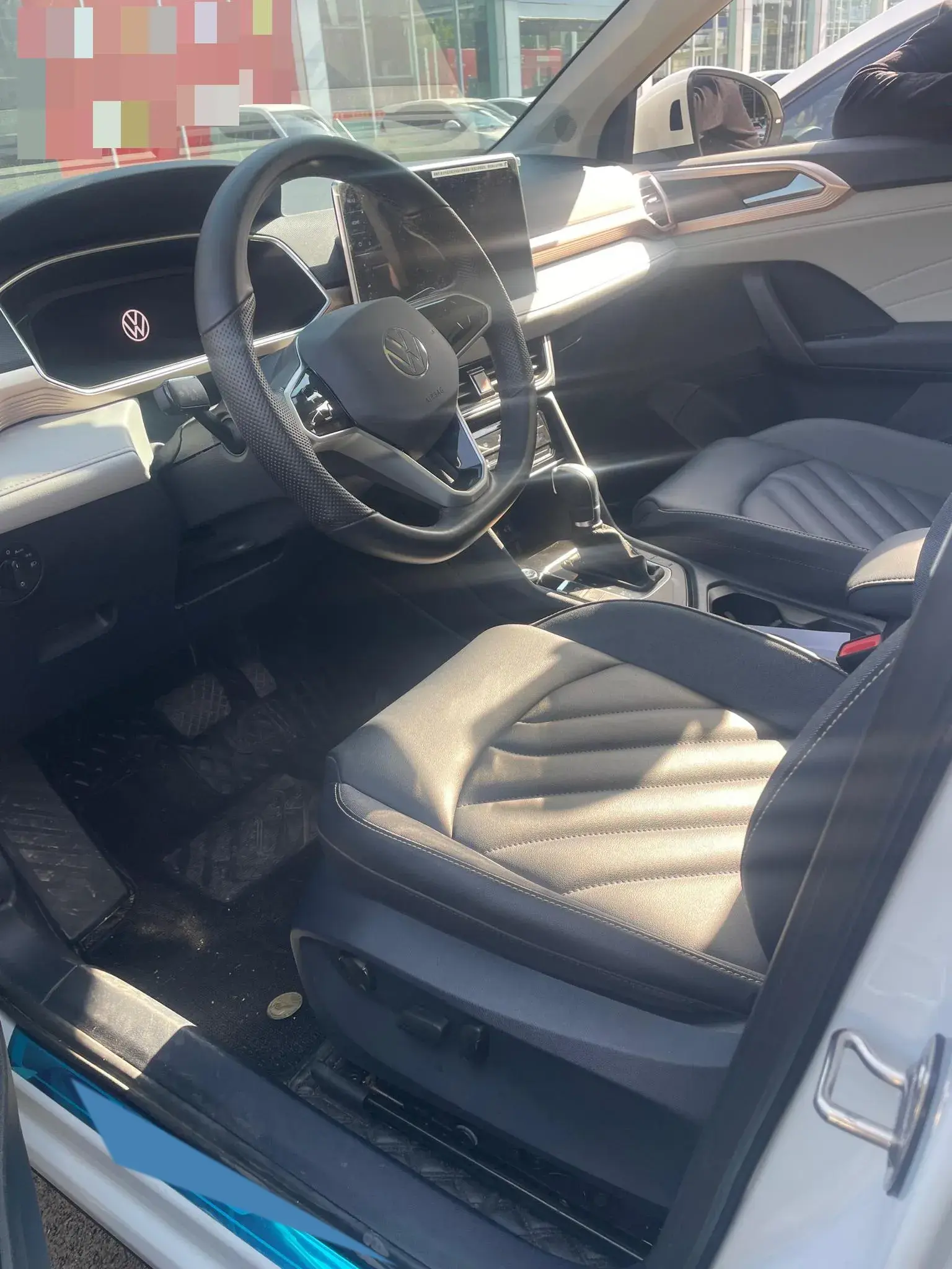 2023 VOLKSWAGEN THARU thumbnail 3