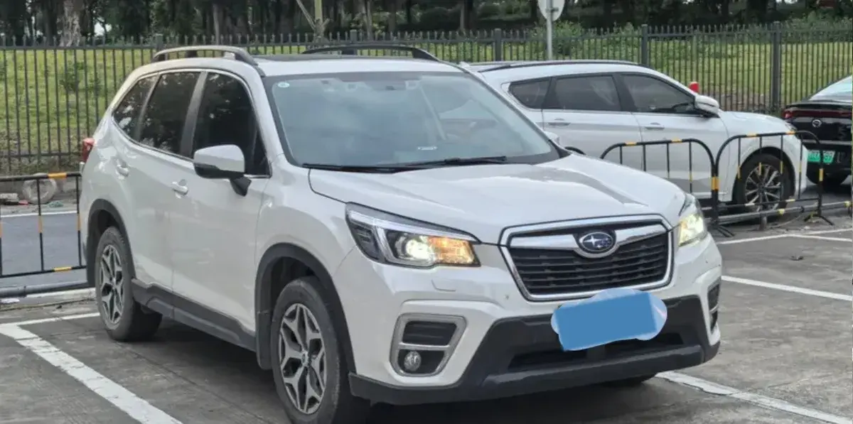 2021 SUBARU FORESTER thumbnail 3