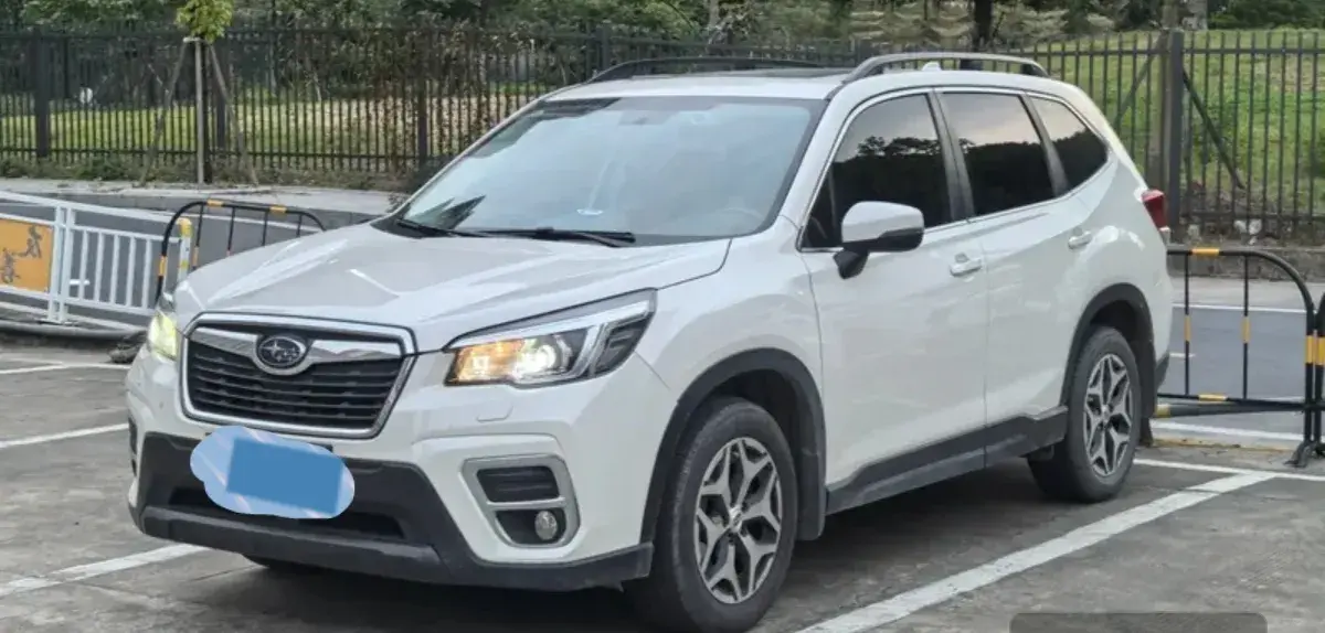 2021 SUBARU FORESTER view 1