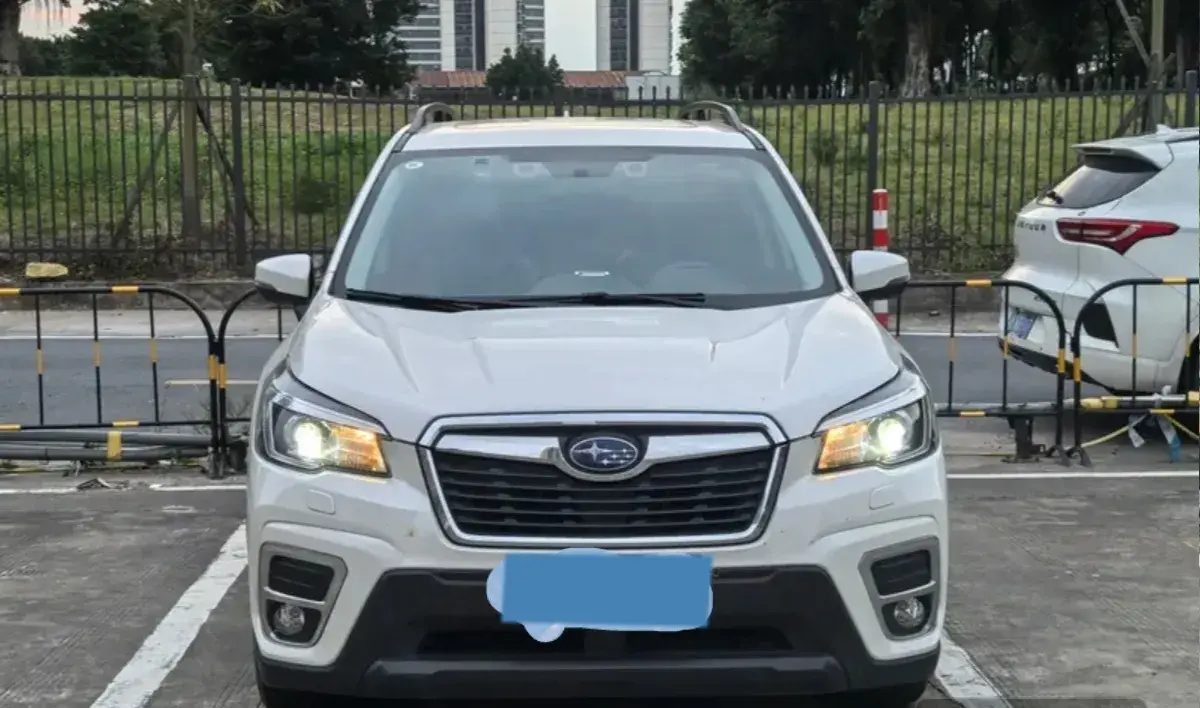 2021 SUBARU FORESTER thumbnail 2