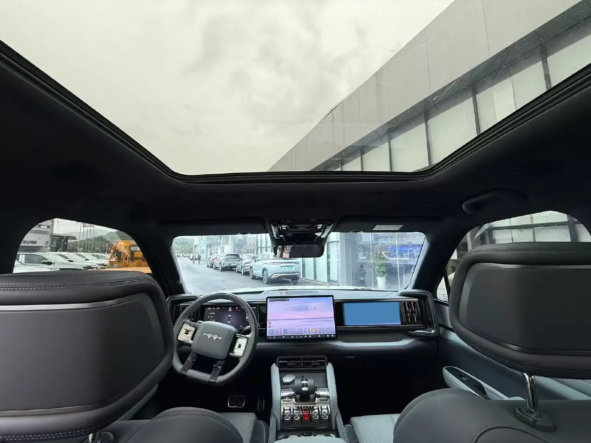 2025 FangChengBao Bao 5 1.5T 194HP L4 E-CVT PHEV 31.8KWH,autocango,china used car exporter,china ev exporter,chinese used car exporter,chinese used ev exporter