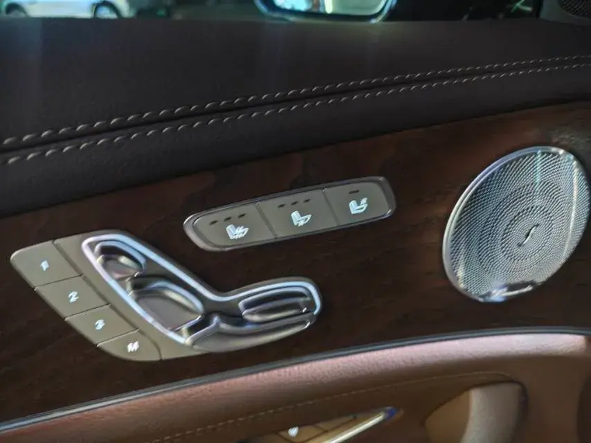 2021 MERCEDES-BENZ E thumbnail 3