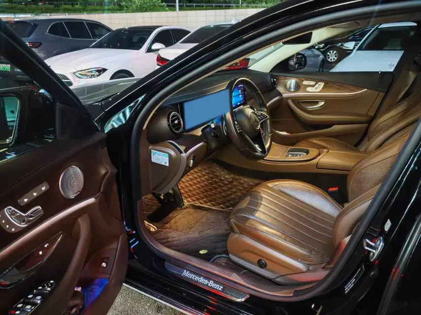 2021 MERCEDES-BENZ E thumbnail 4