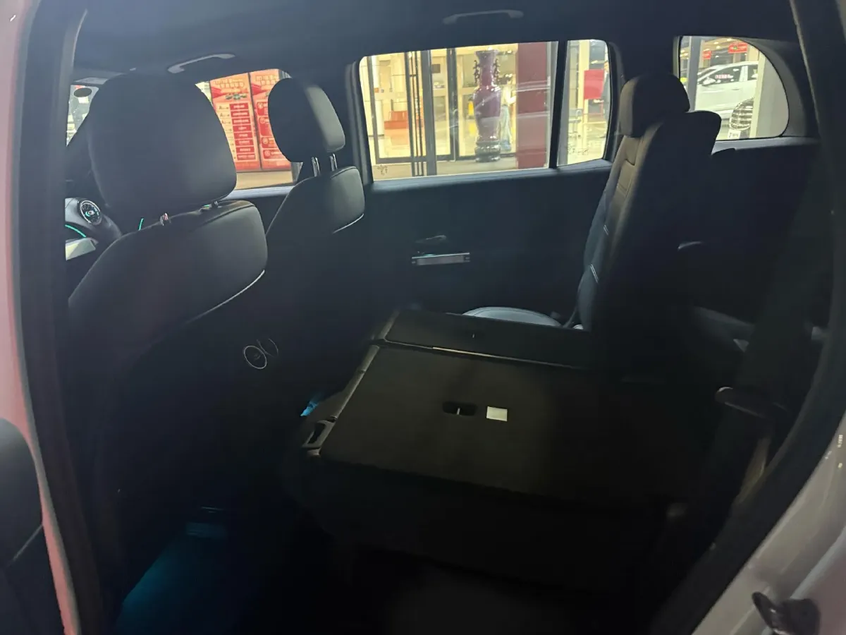 2022 Mercedes-Benz EQB Class BEV 73.5KWH,autocango,china used car exporter,china ev exporter,chinese used car exporter,chinese used ev exporter