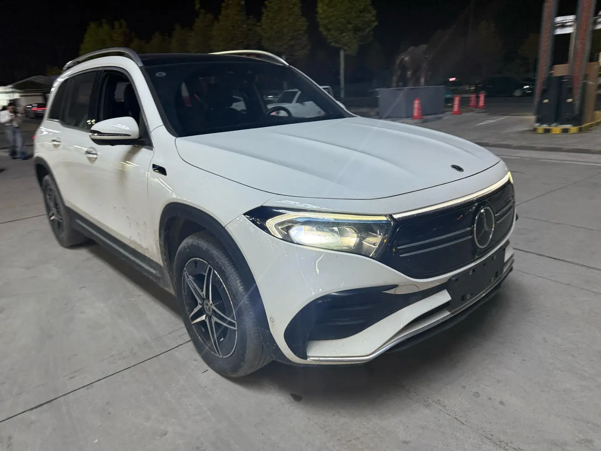 2022 MERCEDES-BENZ EQB thumbnail 3