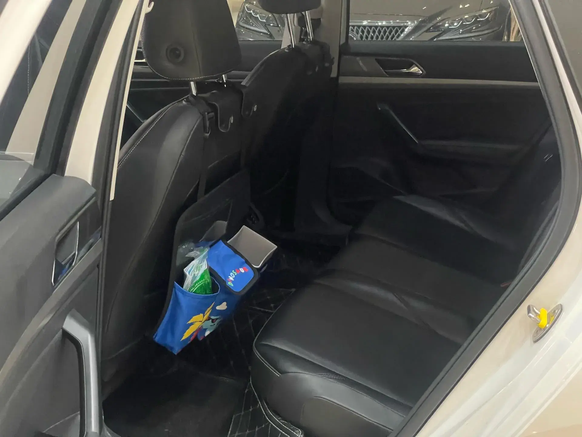 2021 VOLKSWAGEN LAVIDA thumbnail 4